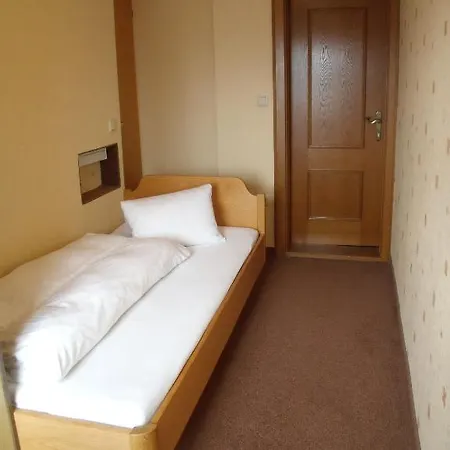 Inn Edelbrunn 3*